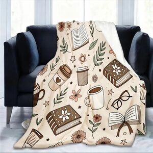 Book lover Throw Blanket